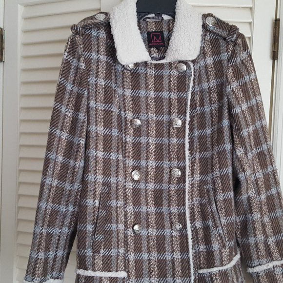 Light-Weight Coat - Picture 2 of 15